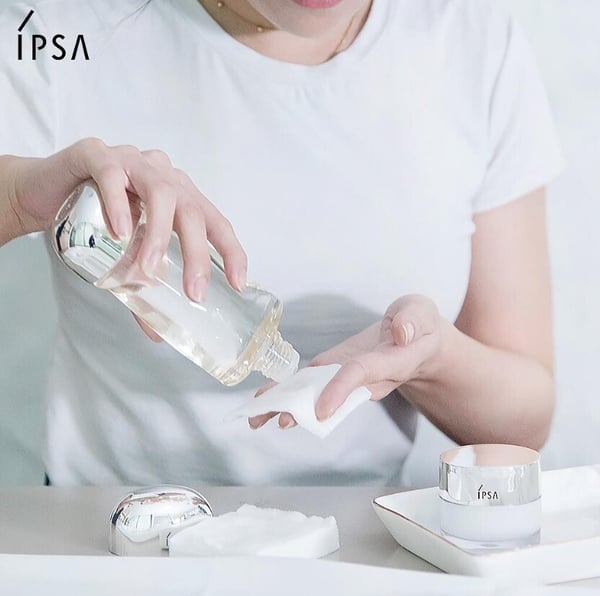 韓國女生不敷面膜改用這招！「冷泡冰敷法」夏天控油去痘，冰涼鎮靜舒緩肌膚