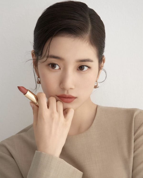 網推「早八三件套」美妝組合，讓上班族、大學生們5分鐘快速完妝出門不是夢！