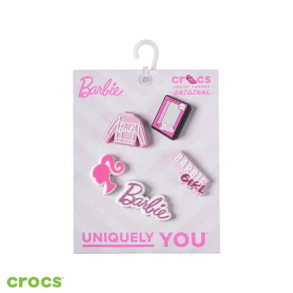 Crocs也跟上芭比風!新款Crocs經典人魚高跟鞋,穿上秒變大長腿美女!