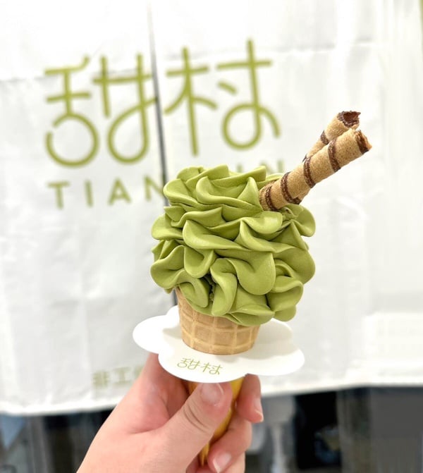 這些冰造型太浮誇！浮誇系冰品推薦：浮誇榴槤冰、玫瑰花冰淇淋，滿滿視覺衝擊好療癒