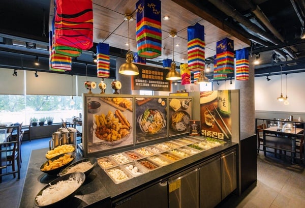 韓式料理吃到飽！韓式吃到飽火鍋「馬洗手」開幕，炸雞、辣炒年糕、魚板159元起吃到飽