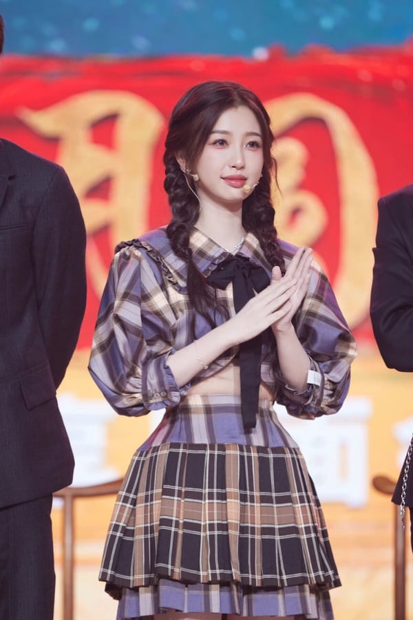 8位富二代陸劇明星!《偷偷藏不住》趙露思哥背景狂，魏大勳是貴公子，她家豪宅12億起跳