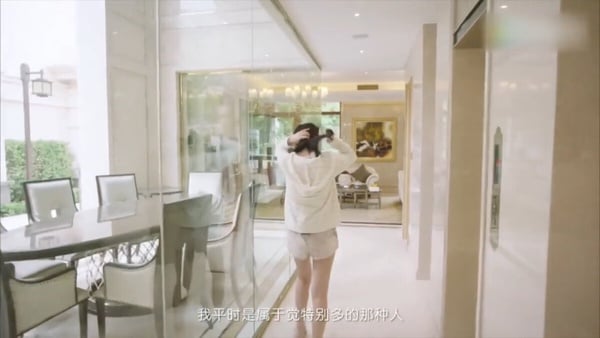 8位富二代陸劇明星!《偷偷藏不住》趙露思哥背景狂，魏大勳是貴公子，她家豪宅12億起跳