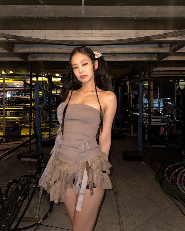 KPOP七月女團個人品牌排行TOP10，出道十六年，她依舊在榜!