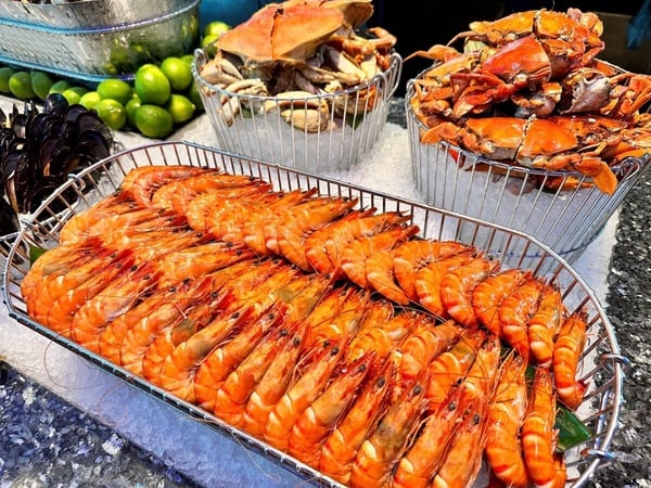 最強吃到飽在101！饗賓集團全新吃到飽「饗 A Joy」開幕，裝潢、餐區、價格亮點一次看