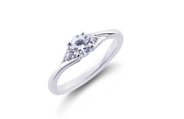 婚戒＆對戒推薦｜訂婚戒指與結婚戒指大不同！女生心中最經典婚戒品牌是「這個」