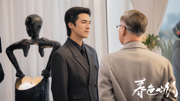 8位「同齡不同命」陸劇男星!肖戰&楊洋是頂級流量,李現口碑穩,而他被成毅任嘉倫反超