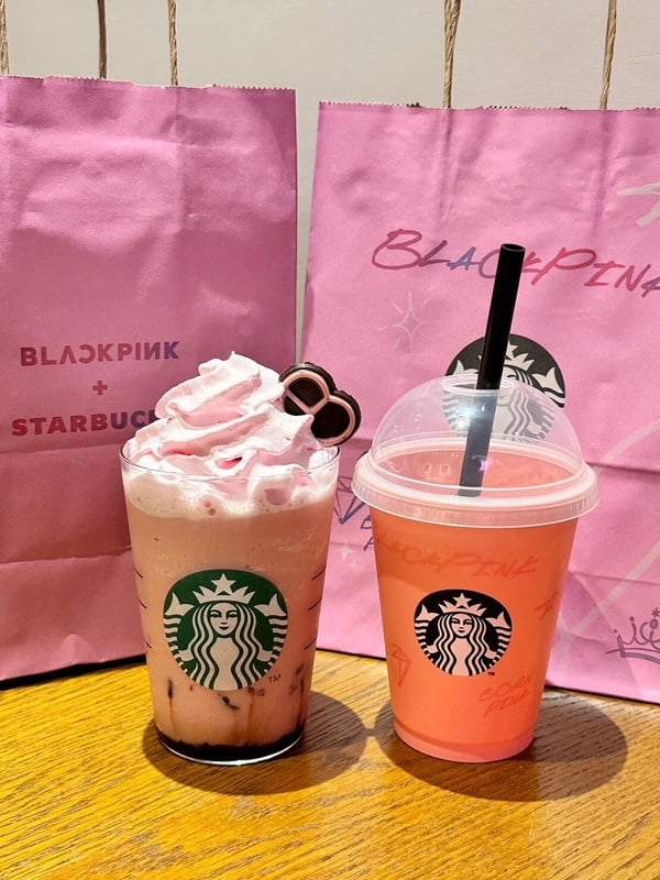 BLINK星巴克集合!星巴克BLACKPINK主題店現身,粉嫩店裝、限定星冰樂好拍再享買一送一