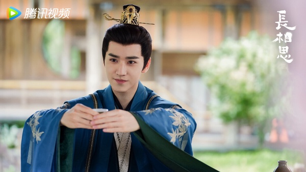 古裝劇9位「超多人愛」女主！楊紫《長相思》和3男人虐戀，迪麗熱巴5個，楊冪最狂有6個