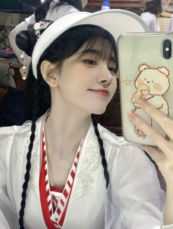 夏日防曬大法!除了擦防曬乳還能做這些,「這一樣」女明星人手一個!