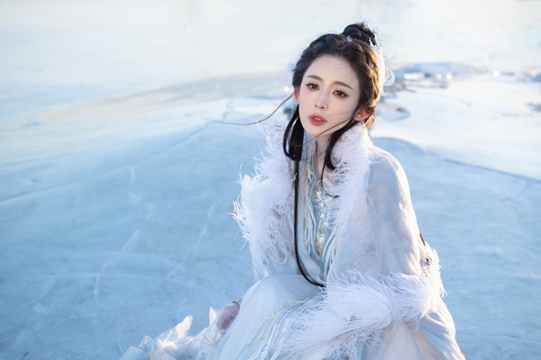 網評「最適合演古裝仙俠劇」陸劇90花TOP10！白鹿沒前十，迪麗熱巴第四，李一桐衝第二