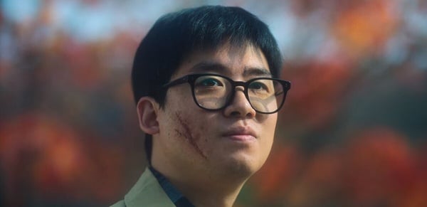 《D.P逃兵追緝令2》劇情彩蛋！浩烈外套藏隱喻，結局彩蛋超諷刺，這幕畫面竟呼應第一季
