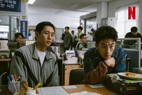 《D.P逃兵追緝令2》9個劇情幕後秘密!丁海寅拍到好想退伍?他被演員公認是動作戲之王