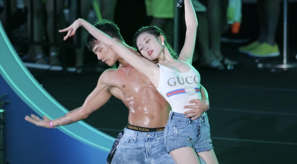 kpop女愛豆傳奇直拍TOP8！第一名的「她」靠飯拍翻身穩坐直拍女王！