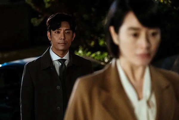 近三年登頂Netflix全球第一韓劇竟只有12部！《歡迎來到王之國》霸榜三週，這部高達9週