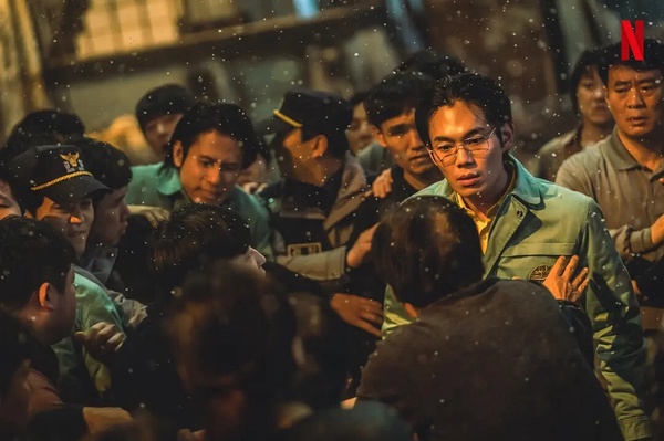 近三年登頂Netflix全球第一韓劇竟只有12部！《歡迎來到王之國》霸榜三週，這部高達9週