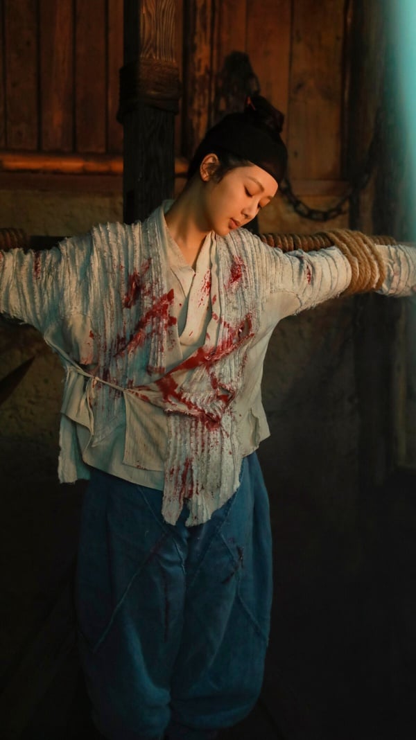 網評陸劇最心疼「美強慘天花板」TOP10！《長相思》楊紫第4，羅雲熙沒《玉骨遙》肖戰慘