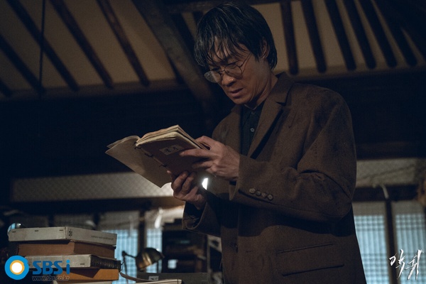 《驅魔麵館2》7位超強配角！《禹英禑》姜其永演惡鬼超反差，馬主席是《王之國》的他
