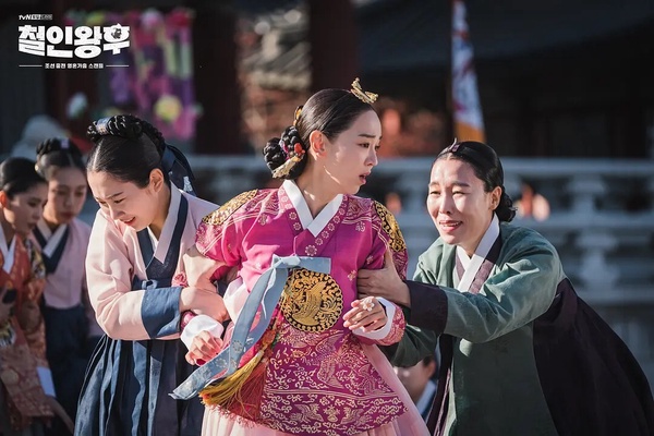 Netflix韓劇「全球年榜」TOP10！《壞媽媽》第7，《歡迎來到王之國》登第2，冠軍真的狂
