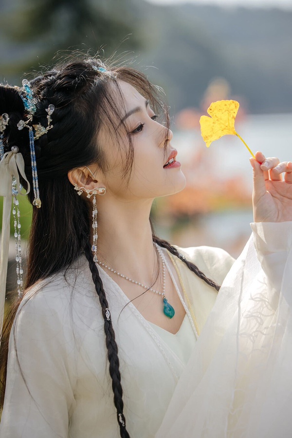 網評2023「最喜歡的古裝劇女主」TOP10!迪麗熱巴第八,白鹿第六,都輸《長相思》楊紫