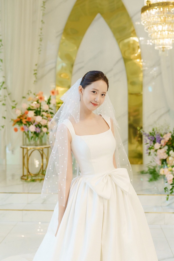 《歡迎來到王之國》潤娥歷年婚紗造型!