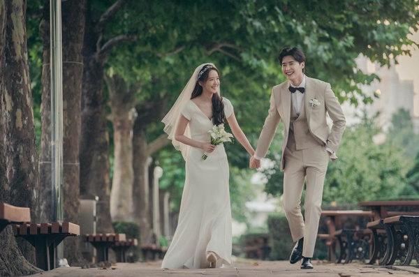 《歡迎來到王之國》潤娥歷年婚紗造型!