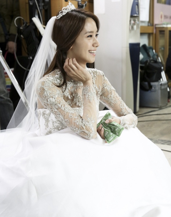 《歡迎來到王之國》潤娥歷年婚紗造型!