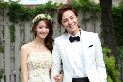 《歡迎來到王之國》潤娥歷年婚紗造型!