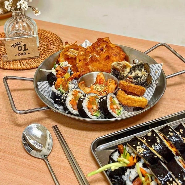 10間蔬食韓式餐廳推薦，新品牌YACHE 野菜超夯，韓楓石鍋拌飯、德魯納韓式炸雞必須吃爆