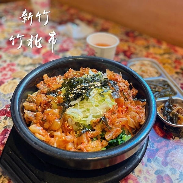 10間蔬食韓式餐廳推薦：新品牌YACHE 野菜超夯，韓楓石鍋拌飯、德魯納韓式炸雞必須吃爆