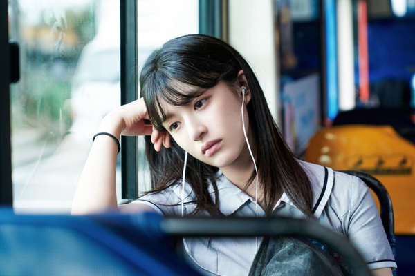 《Moving》高允貞也美貌失蹤?化妝師輪廓修飾技巧,底妝更乾淨、輪廓緊實又顯瘦