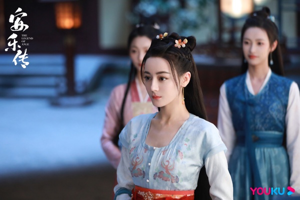 七月陸劇演員微博指數榜Top10!趙露思第6 楊洋第5,《長相思》楊紫贏熱巴,冠軍是真火