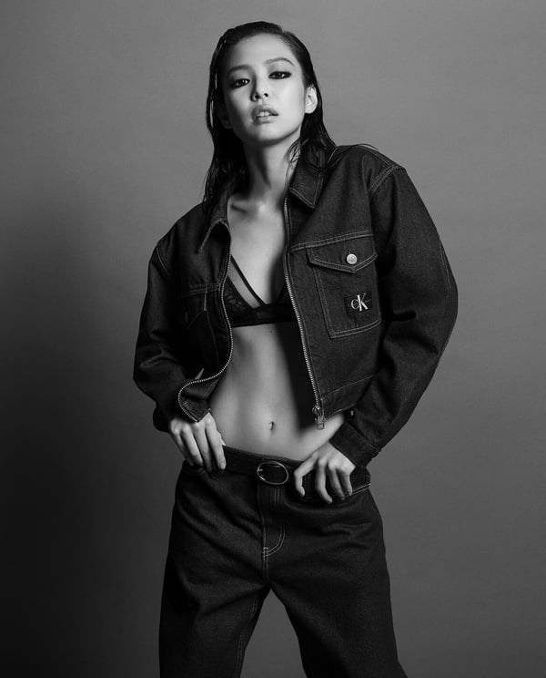 Jennie CK新廣告帥氣性感，氣場全開！選擇障礙看過來～15個Jennie的CK同款推薦！