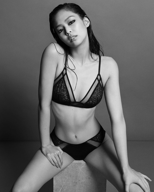 Jennie CK新廣告帥氣性感，氣場全開！選擇障礙看過來～15個Jennie的CK同款推薦！