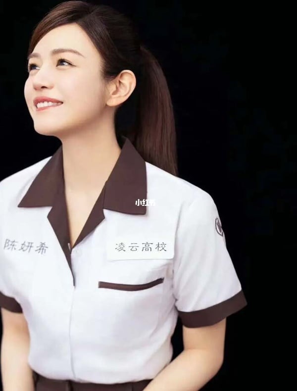 陳妍希扮回沈佳宜!高中校花感依舊,親授圓臉顯瘦關鍵