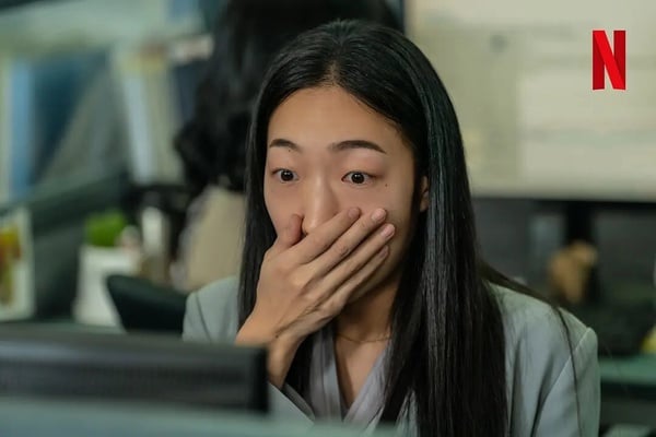 《假面女郎》劇情「幕後秘密」!安宰弘禿頭凸肚都是假的,面具竟是以「她」為藍本打造