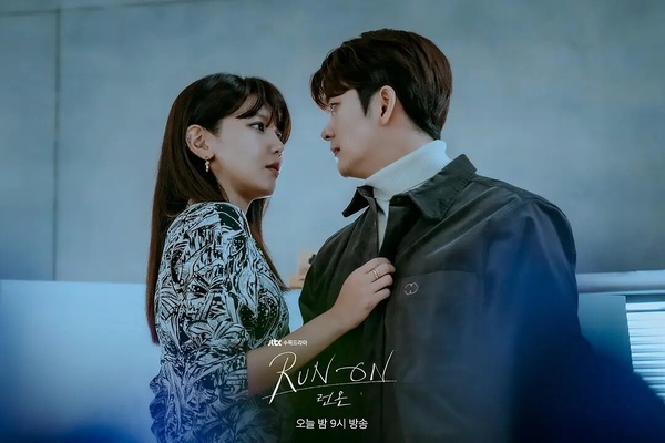 網推「節奏輕快愛情喜劇」!《戀愛大戰》《Run on》意外好看,Nana林珍娜這部真的太甜