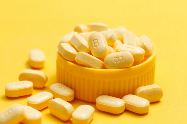 B群+咖啡提神效果會加倍?8種B群功效一次看,解答正確吃法、常見迷思
