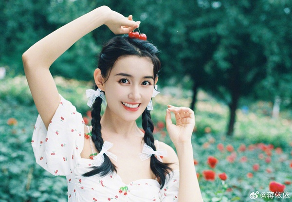 9位「如今發展很可惜」陸劇女星!蔣依依逃稅,彭小苒熄火,她起步比趙露思&虞書欣早呢