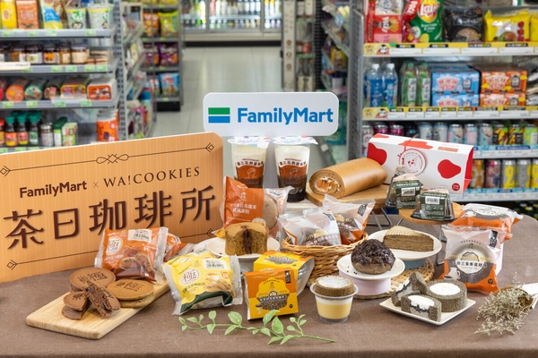 比買一送一強!全家優惠:全家霜淇淋9元、咖啡、私品茶買一送一!7-11霜淇淋買一送一