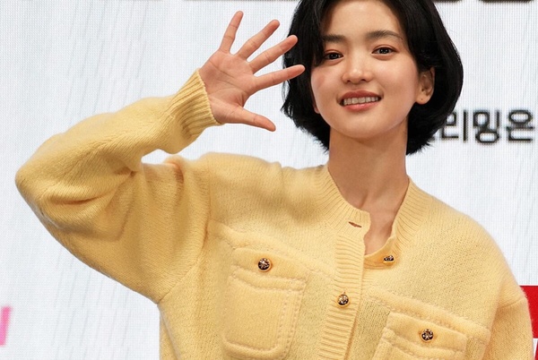 網議「很有個人特色」韓劇美女演員!朴信惠有桃花眼,申敏兒是酒窩美女,金泰梨有韻味