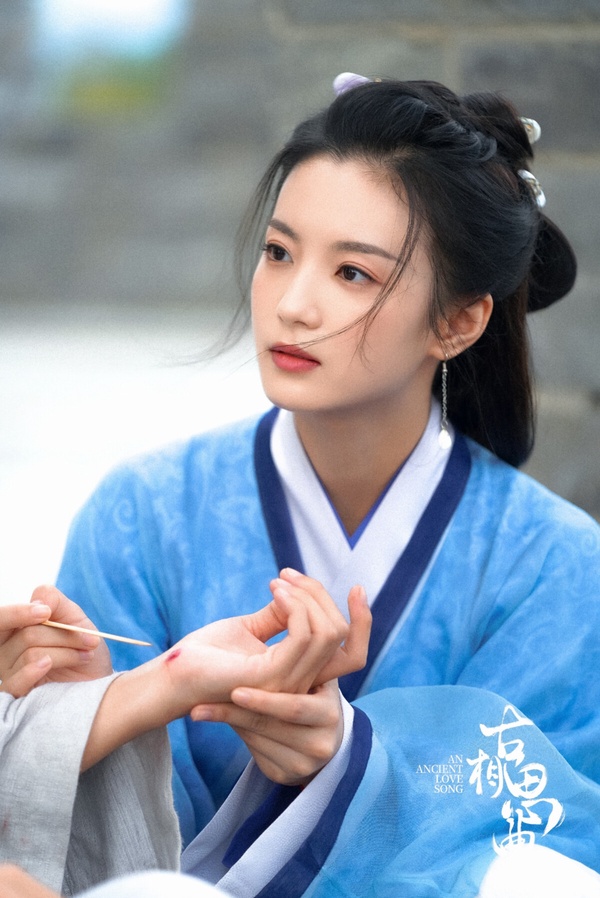 2023古裝劇9位「古裝獲高度好評」95花!《雲之羽》虞書欣被豔壓?周也真美翻,她最可惜