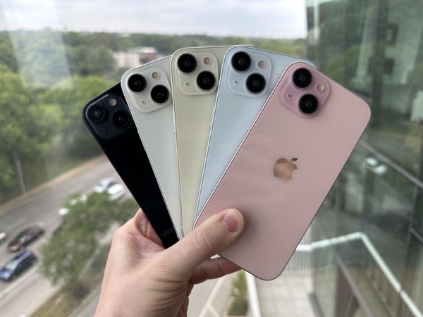 真的有粉色!iPhone 15實機照搶先亮相,iPhone 15全系列一次看、9款顏色大公開