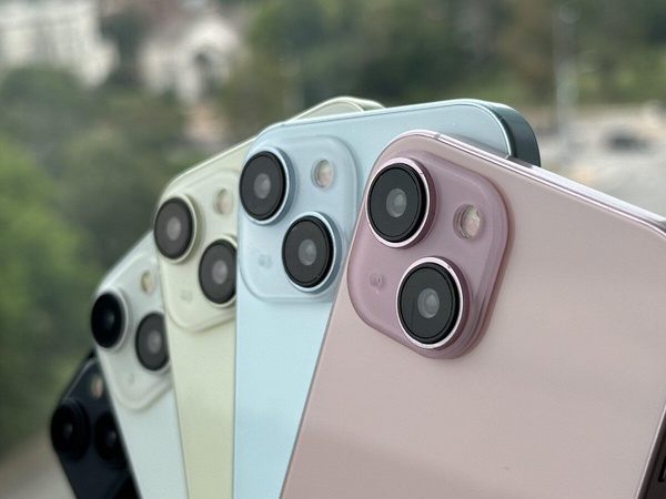 真的有粉色!iPhone 15實機照搶先亮相,iPhone 15全系列一次看、9款顏色大公開