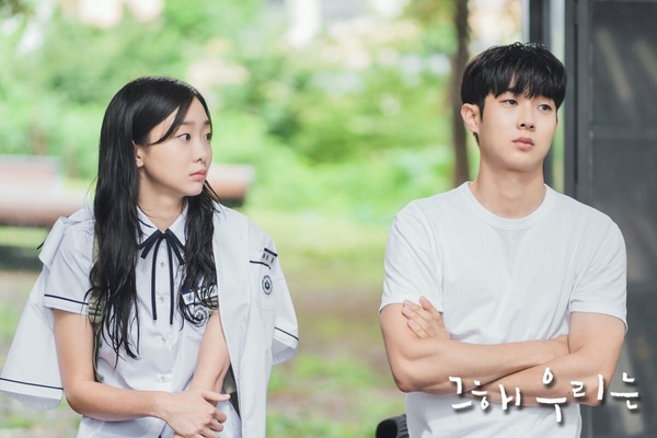 在Netflix意外很紅的韓劇 《驅魔2》《戀愛不可抗力》
