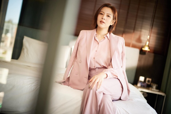 台灣女團成員現況!S.H.E成軍22年驚喜合體,劉品言接金鐘主持棒,李毓芬引發爭議?