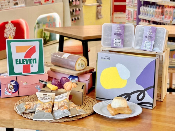 7-11x午後の紅茶「瓶中娃娃」開賣!米奇、米妮都現身,再推KITTY購物袋、韓國新甜點