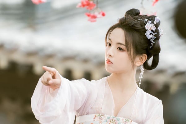業內人士評陸劇95花咖位TOP9!趙露思虞書欣最前排,宋祖兒本在中上游,王楚然元氣大傷