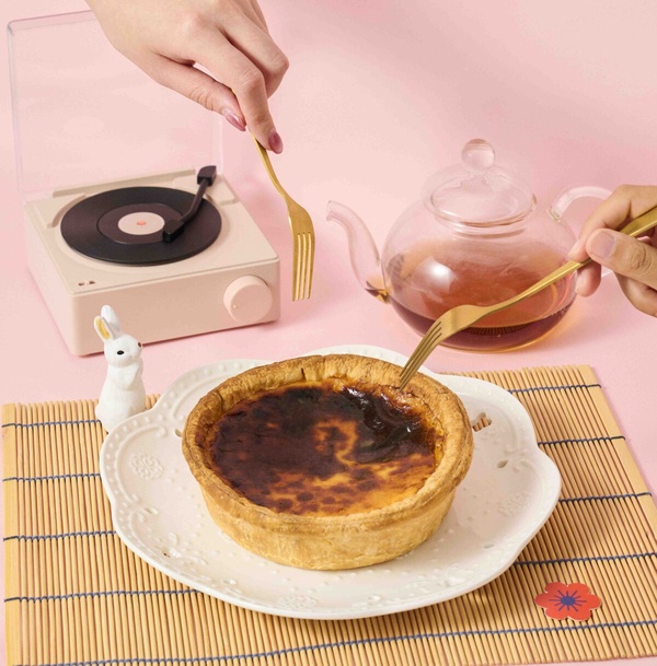 肯德基超巨蛋撻回歸！肯德基中秋限定「大蛋撻」手工酥皮+奶蛋餡要搶，販售門市看這