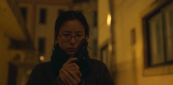 《Moving異能》劇情7個隱藏秘密！異能者天生體能好，美賢眼鏡藏巧思，她這時最想斗植